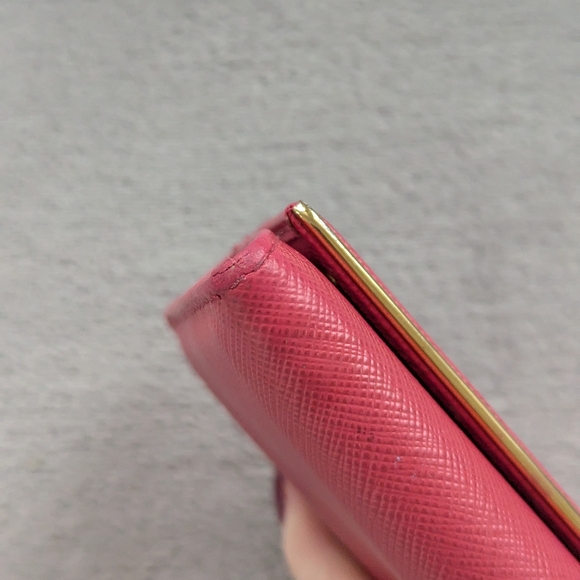 Pink Prada long wallet with gold bar - Picture 15 of 16